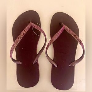 Havaianas glitter dark purple flip flops
